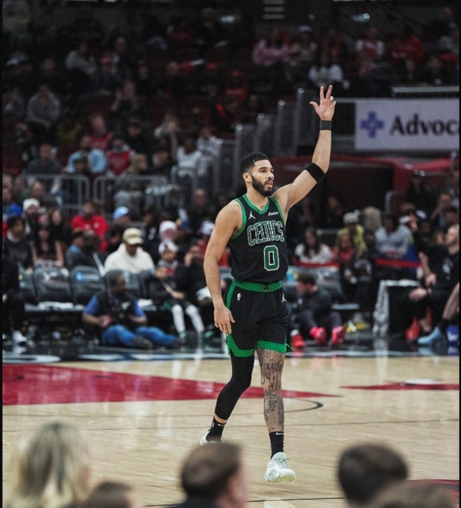 凯尔特人不敌公牛，状态变化不定