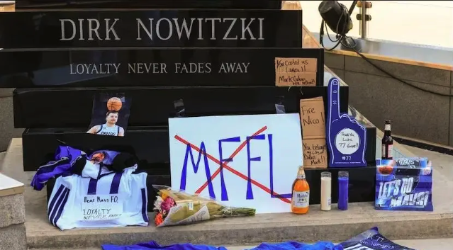 包含独行侠伤兵满营，75人客场轻取胜利的词条