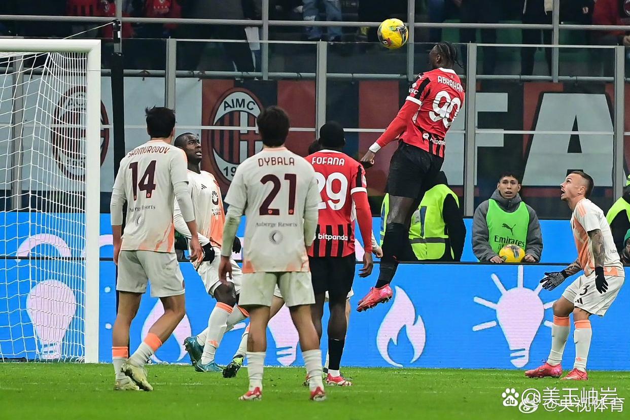 AC米兰绝地反击曼联，苏亚雷斯统治全场的简单介绍