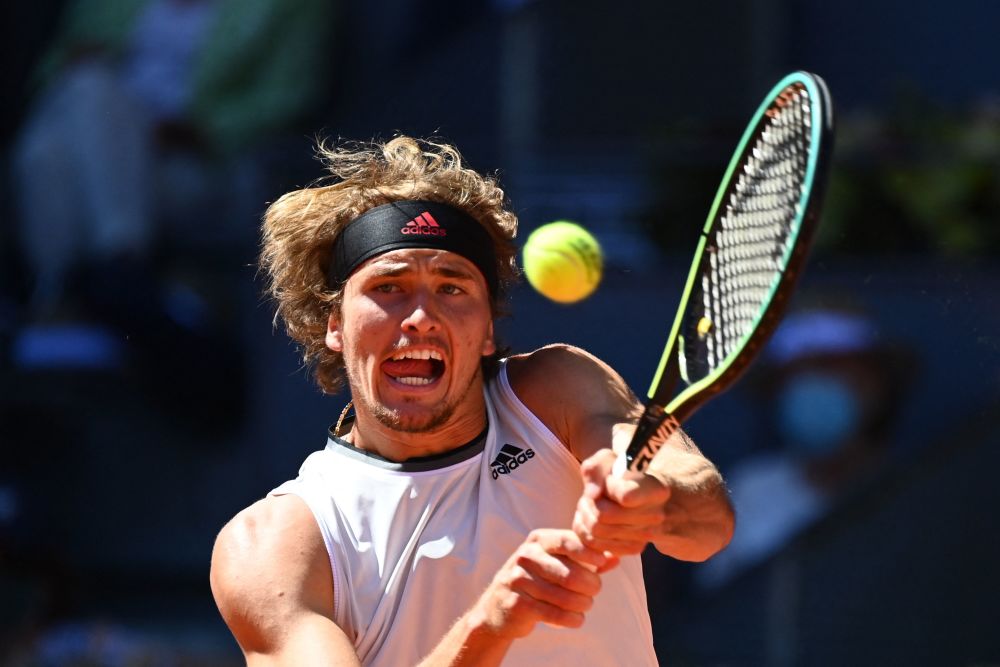 关于日本网球队绝地反击世界网球队，兹维列夫高光表现的信息