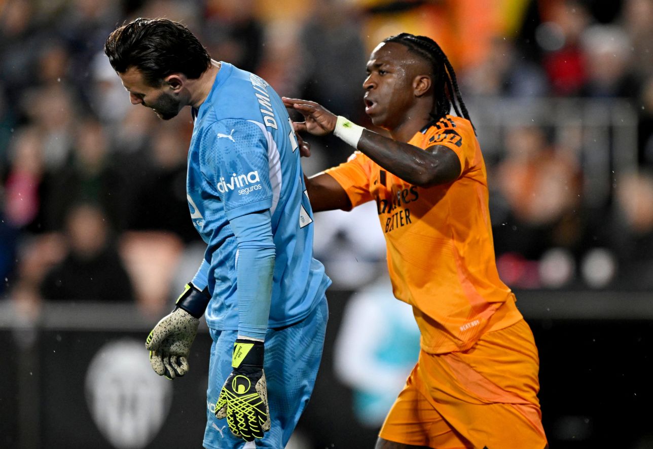 阿森纳0-3败狼队，客场沦陷